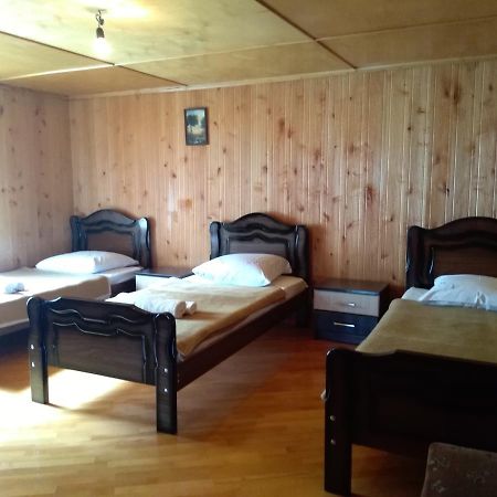 Guest House Anisa Birkiani Екстериор снимка
