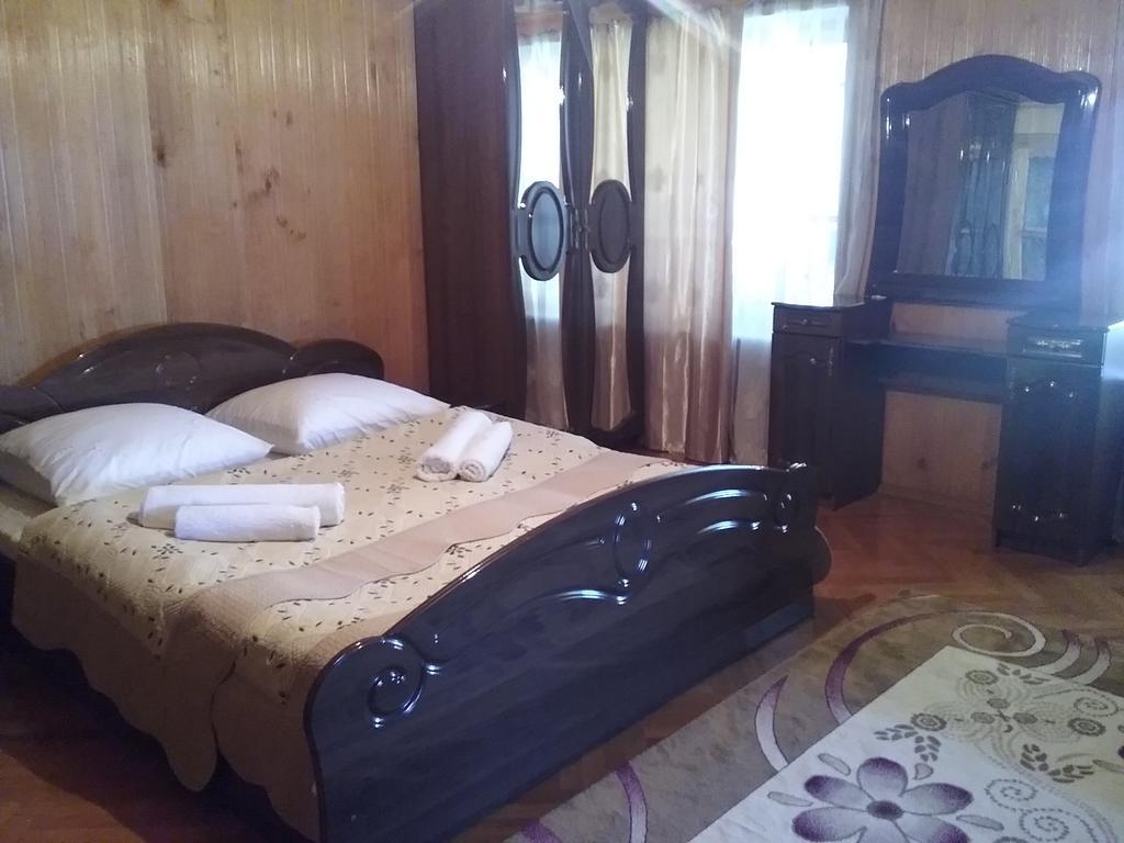 Guest House Anisa Birkiani Екстериор снимка